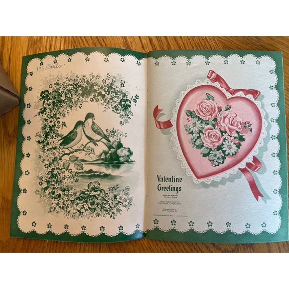 Vintage Ideals Valentine 1959 Christmas 1968 Greetings Booklets Ephemera Set - Picture 3 of 10
